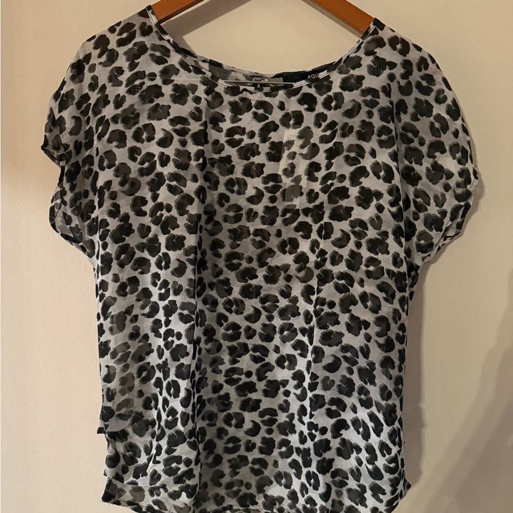 AQUA Bloomingdales Leopard Print Chiffon Blouse Black Grey XS Style 14456 NWT